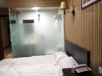 Qingdao Baifusheng Business Hotel 外观 照片